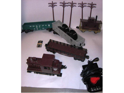 Lionel Engine & cars - $65